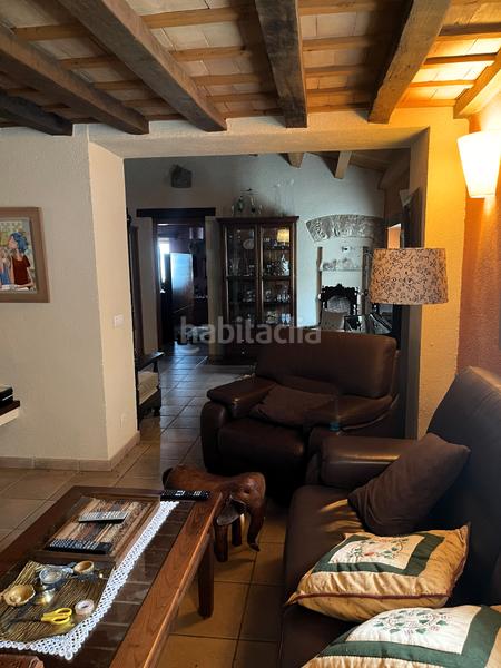 Foto 96bff795-a135-443d-8b84-393b764ffa0d. Masia amb xemeneia calefacció aparcament a Mieres