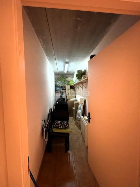 Foto b17e5701-3b3d-4e0b-81ca-0682d22b011e. Masia amb xemeneia calefacció aparcament a Mieres