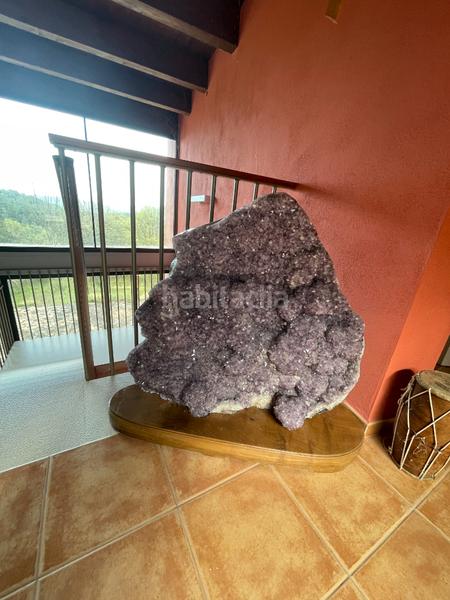 Foto cb0c9c6b-533a-440d-bef3-3ceae25c23c8. Masia amb xemeneia calefacció aparcament a Mieres