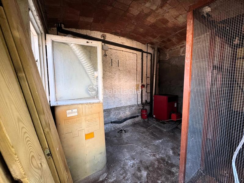 Foto b6a38f8f-97e5-4f35-8e3c-d12c5ecc6389. Casa en Olot