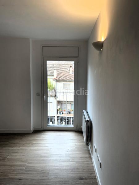 Foto 100f980c-96b3-46e6-8de3-ebffc7f16f20. Alquiler piso en Olot