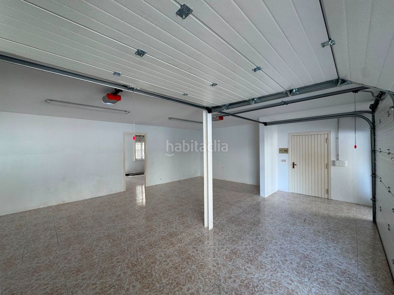 Foto db55deec-d83c-4a51-80f8-a909963a71dc. Casa amb aparcament a Olot