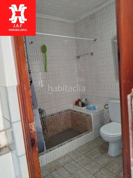 Foto b9b46f24-4f80-4b87-96db-a48a19b081a8. Casa adossada a Moncada