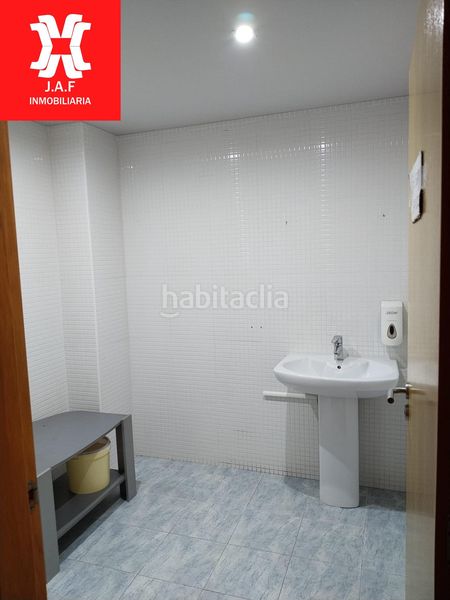Foto c99ddeec-3643-451a-9dee-ee27ea37b51d. Lloguer local comercial a Moncada