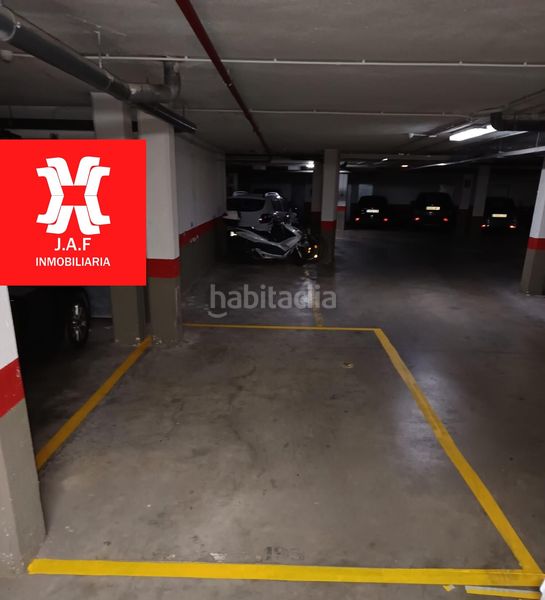 Foto a1661091-f91b-4327-9f4a-c393645ed6e3. Aparcament cotxe a Alfara del Patriarca