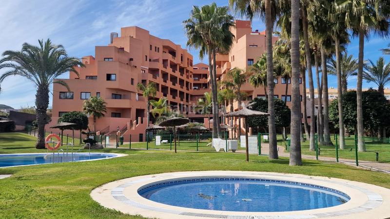 Foto 462dc13c-a347-4004-b2ae-228c8500f834. Flat with heating pool in Alcorrín Manilva