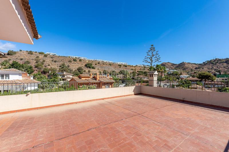 Foto 49ae050a-1e98-4800-9397-a548a6c79130. Chalet mit parking pool in Mayorazgo Málaga