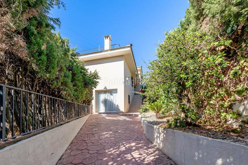 Foto 9df55bdd-fa2d-45c3-8a45-af02da57324c. Chalet mit parking pool in Mayorazgo Málaga