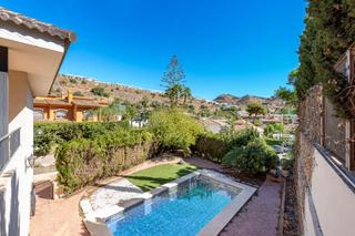 Chalet en Mayorazgo. Villa en limonar  málaga