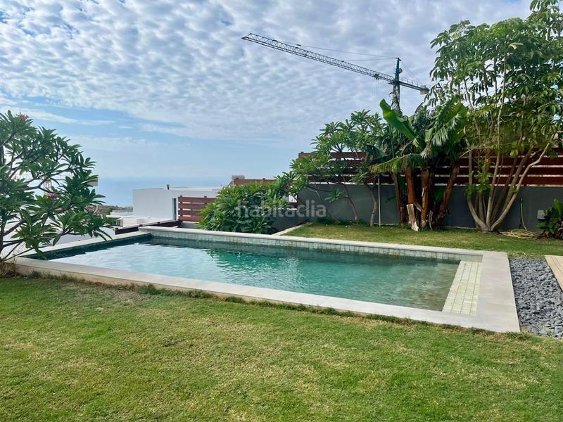 Foto 2b747555-f364-4f5a-804e-da378288784f. Chalet vendemos una elegante y moderna villa con impresionantes vistas al mar en Mijas