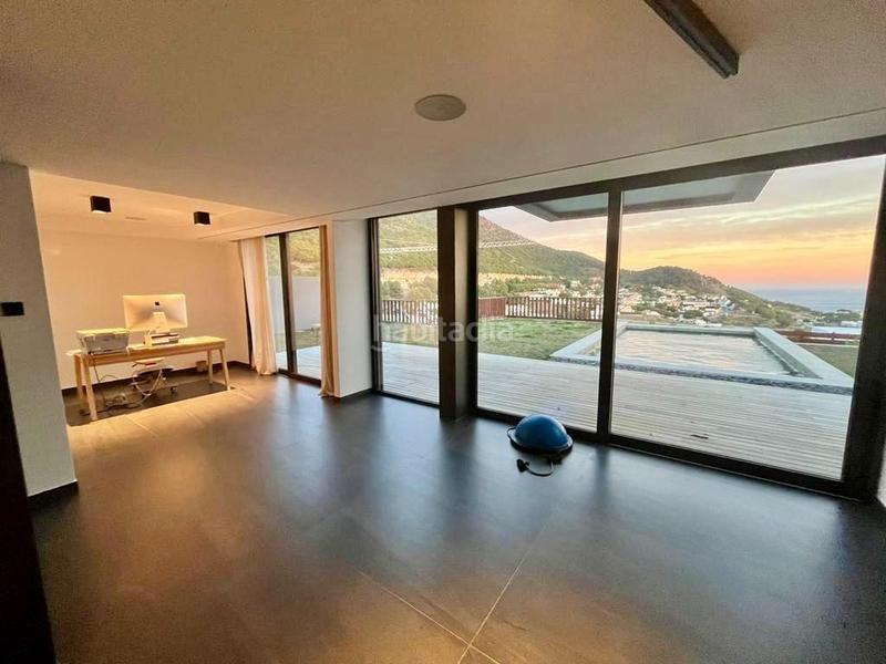 Foto e83d0f70-693a-4ed8-b16c-94586c14ee59. Chalet vendemos una elegante y moderna villa con impresionantes vistas al mar en Mijas
