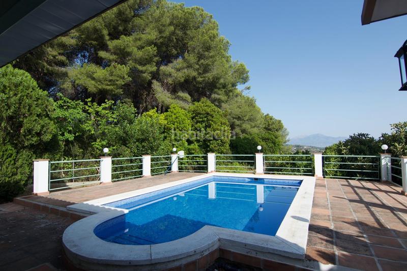 Foto 51dad920-a89d-4198-827a-52eb73ae0317. Chalet mit parking in Centro Alhaurín el Grande