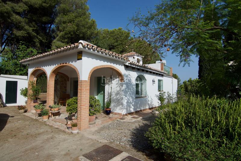 Foto a93be9e9-3fd4-4d10-8c16-5ff0d1a0c9a5. Chalet mit parking in Centro Alhaurín el Grande