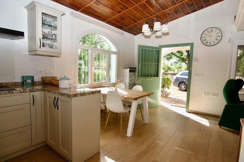 Foto d69bfd6c-fb0b-45b9-af88-12f8983446d6. Chalet mit parking in Centro Alhaurín el Grande