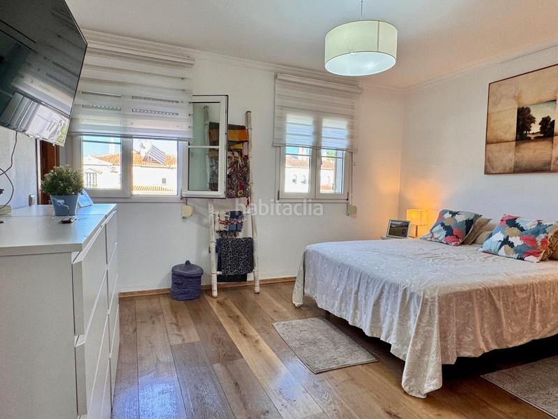 Foto 492e189f-b994-4df9-a5b0-6955d0dd637a. Maison jumelée avec parking piscine dans Capellanía - Retamar Alhaurín de la Torre