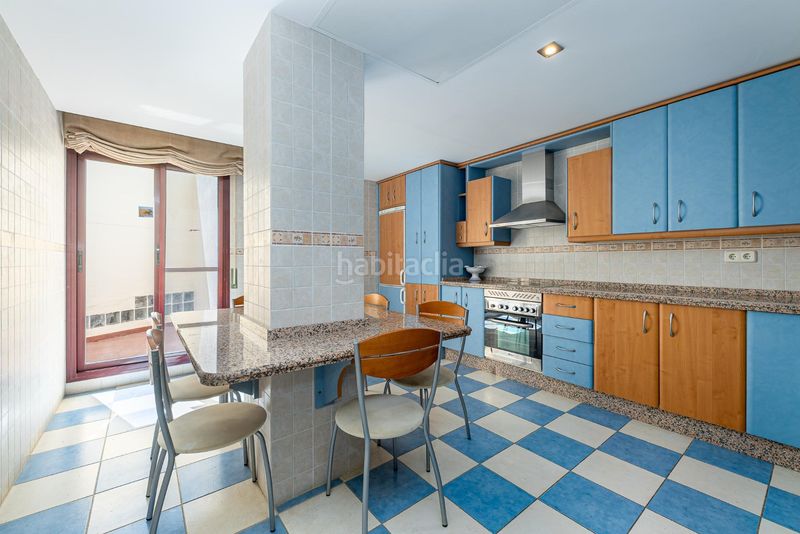 Foto 142805f4-a488-47c9-a8ac-f9b4b26941f7. Apartament amb calefacció aparcament piscina a Zona Centro Comercial Torrequebrada Benalmádena