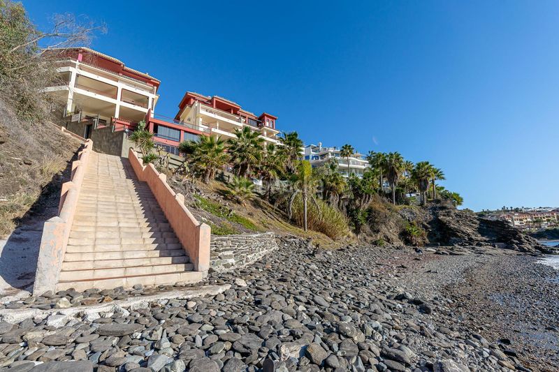 Foto 14ae6ed0-bbdb-4956-89c0-b1c32c859561. Apartament amb calefacció aparcament piscina a Zona Centro Comercial Torrequebrada Benalmádena