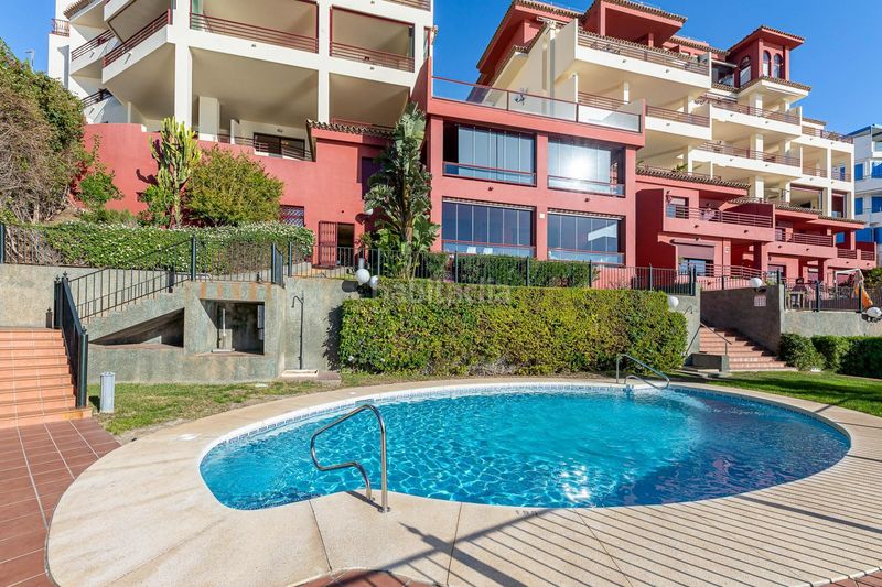 Foto 17028858-f81d-4a69-8214-9154448d74cb. Apartament amb calefacció aparcament piscina a Zona Centro Comercial Torrequebrada Benalmádena