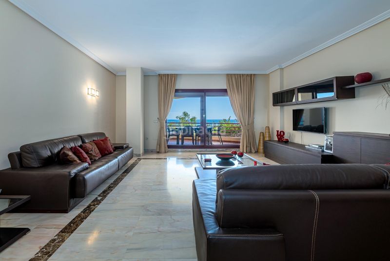 Foto 51135eaa-2c5b-412b-8713-b908dffa7aa0. Apartament amb calefacció aparcament piscina a Zona Centro Comercial Torrequebrada Benalmádena