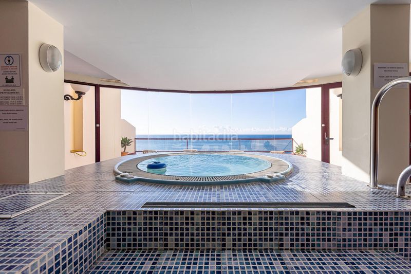 Foto 564da0ab-a9b7-4e4d-9858-29036c43c019. Apartament amb calefacció aparcament piscina a Zona Centro Comercial Torrequebrada Benalmádena
