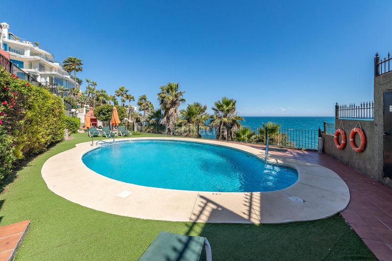 Foto 6a1307eb-af56-45af-8240-fc5ee0a56c87. Apartament amb calefacció aparcament piscina a Zona Centro Comercial Torrequebrada Benalmádena