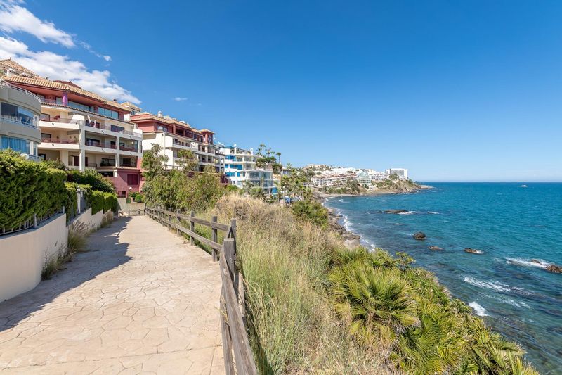 Foto 79aa9fea-6f05-4136-a39a-b222ccbfec89. Apartament amb calefacció aparcament piscina a Zona Centro Comercial Torrequebrada Benalmádena