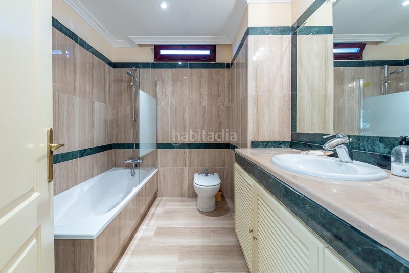 Foto 86aa5efa-50b2-447d-ad57-81d36c97de56. Apartament amb calefacció aparcament piscina a Zona Centro Comercial Torrequebrada Benalmádena