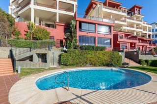 Apartament a Zona Centro Comercial Torrequebrada. Amplio piso primera linea torrequebrada