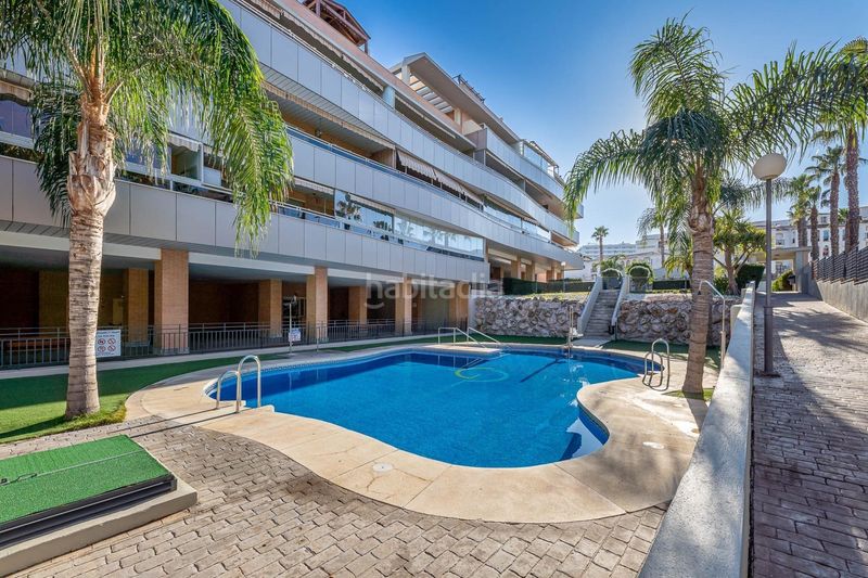 Foto 8202a2a5-a22d-4ca8-9c0d-112ac0143301. Àtic amb calefacció aparcament piscina a La Colina Torremolinos