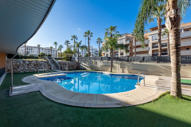 Foto e4dda429-0c88-4226-aa8c-314329feb360. Àtic amb calefacció aparcament piscina a La Colina Torremolinos
