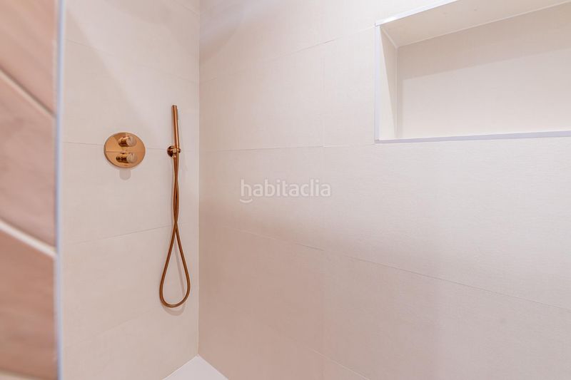 Foto a4419fdf-af4d-42cf-af51-6126b77eb65b. Apartament amb calefacció a La Carihuela - Los Nidos Torremolinos