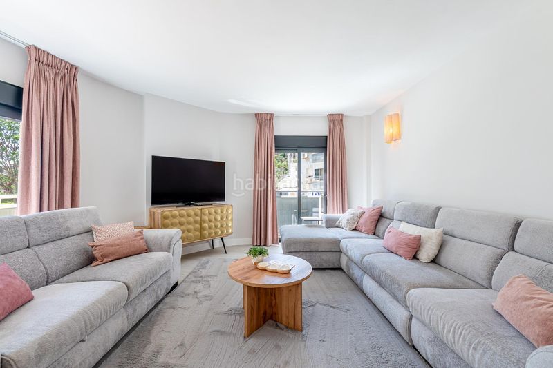 Foto a5d97847-fc49-4393-b70f-2b4496735354. Apartament amb calefacció a La Carihuela - Los Nidos Torremolinos