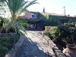 Masia a Calle aguaperal 2. Excepcional casa de campo de más de 450 m2, con anejos que super