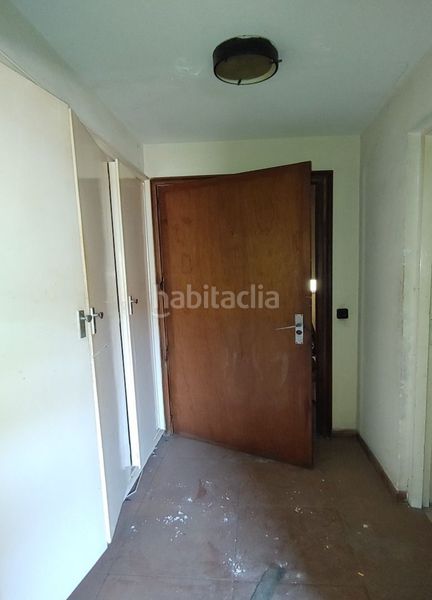 Foto 215d4738-1da8-4516-a41a-584b20f4f328. Local comercial a avenida miajadas 6 a Trujillo