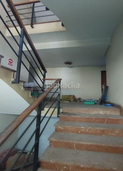 Foto b29f28d5-59f4-4d0b-b9e4-3393de125933. Local comercial a avenida miajadas 6 a Trujillo