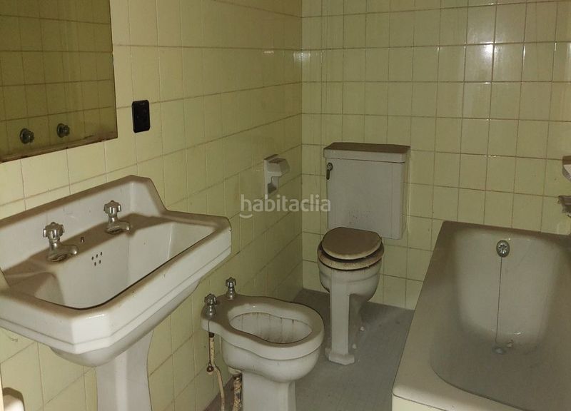 Foto e5e1e100-3f15-4ee1-929e-18fba368c1b2. Local comercial a avenida miajadas 6 a Trujillo