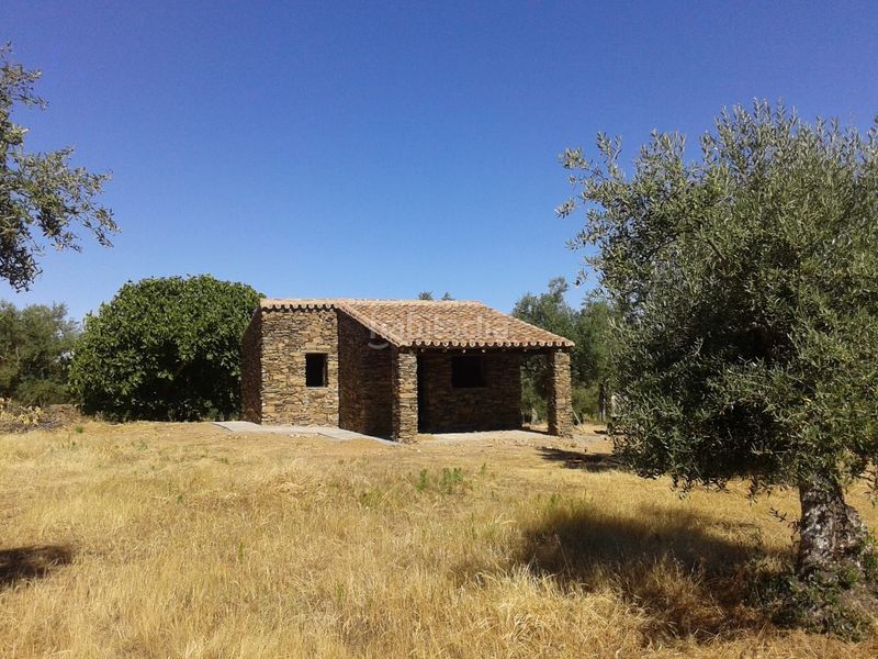Foto 9184dce6-2a72-49e4-8310-b4b48d906801. Finca rústica en plaza de ramón y cajal 5b en Madroñera