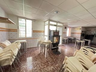 Rent Business premise  Avinguda de burjassot. Local esquinero cerca parque benicalap