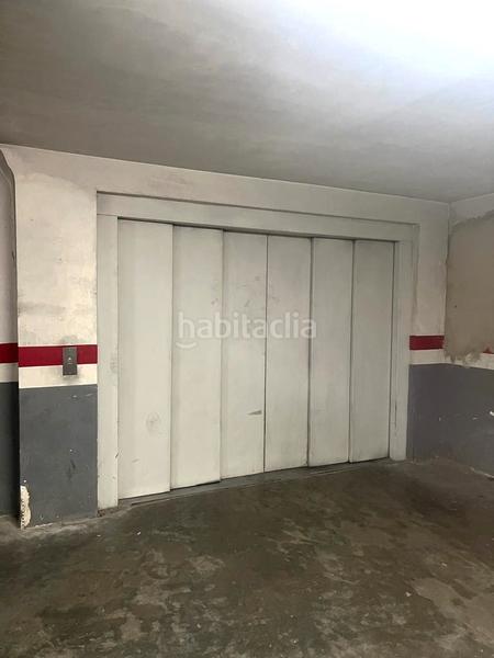 Foto 5bf164d4-e1e1-4114-899f-adc445424cd4. Aparcament cotxe a Barrio Benicalap Valencia