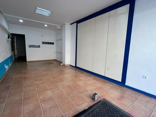 Location Local commercial à Barrio Benicalap