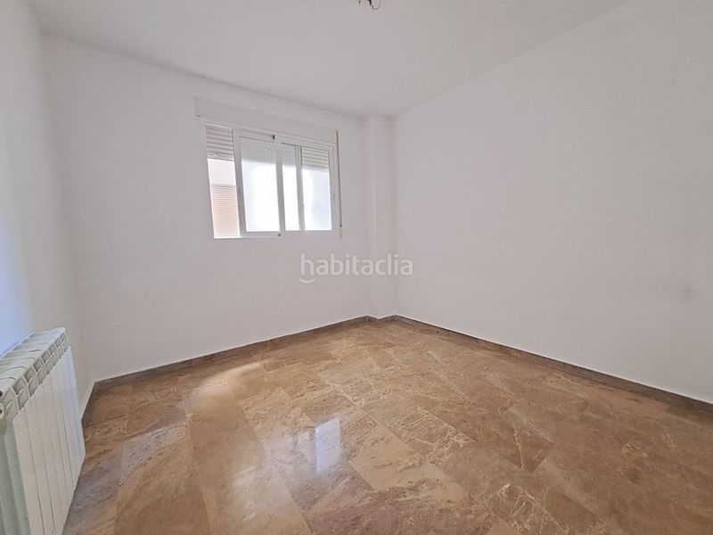 Foto f264b3ff-860c-4544-afd1-60a5869578cd. Lloguer pis amb calefacció aparcament a Barrio Benicalap Valencia