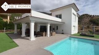 Xalet a Mijas pueblo. Detached house for sale in buena vista, mijas