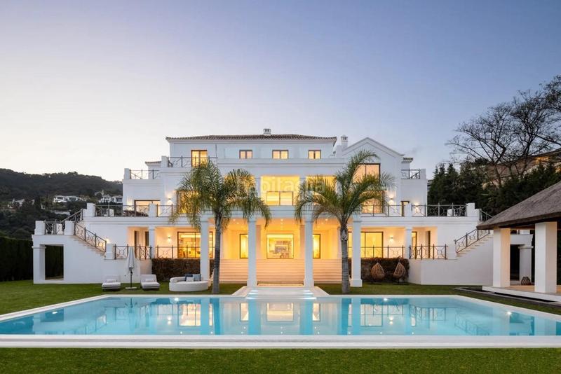 Foto d78dd0ec-4561-4559-94ed-a699b2914f40. Xalet amb aparcament a La Quinta Benahavís