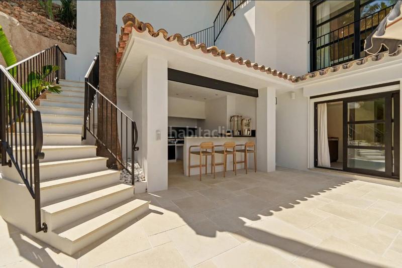 Foto 3ad921be-6be1-4b6a-8b25-98ff0967e6a7. Chalet mit parking in Las Brisas Marbella