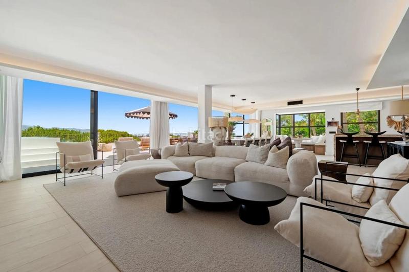 Foto 5eaef85d-f804-46f0-ada6-e73399b1d595. Chalet mit parking in Las Brisas Marbella