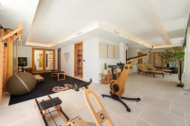 Foto 60c3a48b-120f-4a43-b313-3385d13eaf2a. Chalet mit parking in Las Brisas Marbella