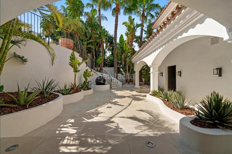 Foto 6ed4d5d6-e6e5-4fca-9e34-066c2a838378. Chalet mit parking in Las Brisas Marbella