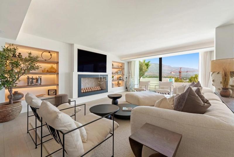 Foto f506a142-88ba-4586-9b6d-2c5d695d31e3. Chalet mit parking in Las Brisas Marbella