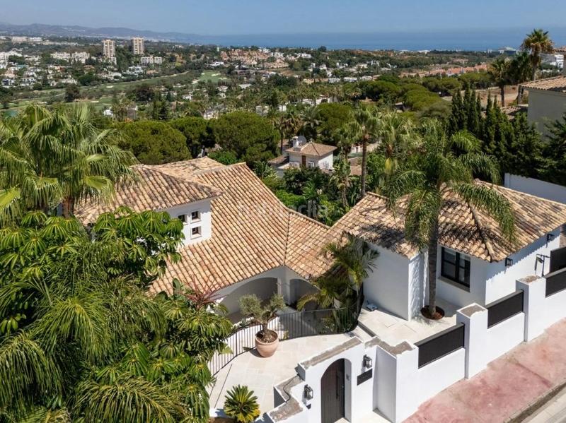 Foto fd335401-93b3-41be-8adc-b83d4ff26d85. Chalet mit parking in Las Brisas Marbella