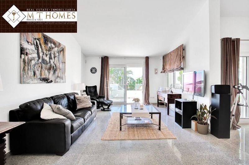 Foto 51ad1596-0b49-4f67-8870-f34424fedea8. Miete chalet mit parking pool in Marbesa Marbella